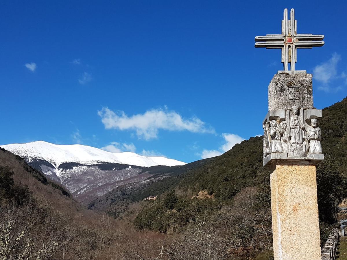 Monasterio De Santa Maria De Valvanera Anguiano المظهر الخارجي الصورة